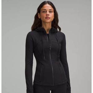 Lululemom Hooded Define Jacket
Nulu